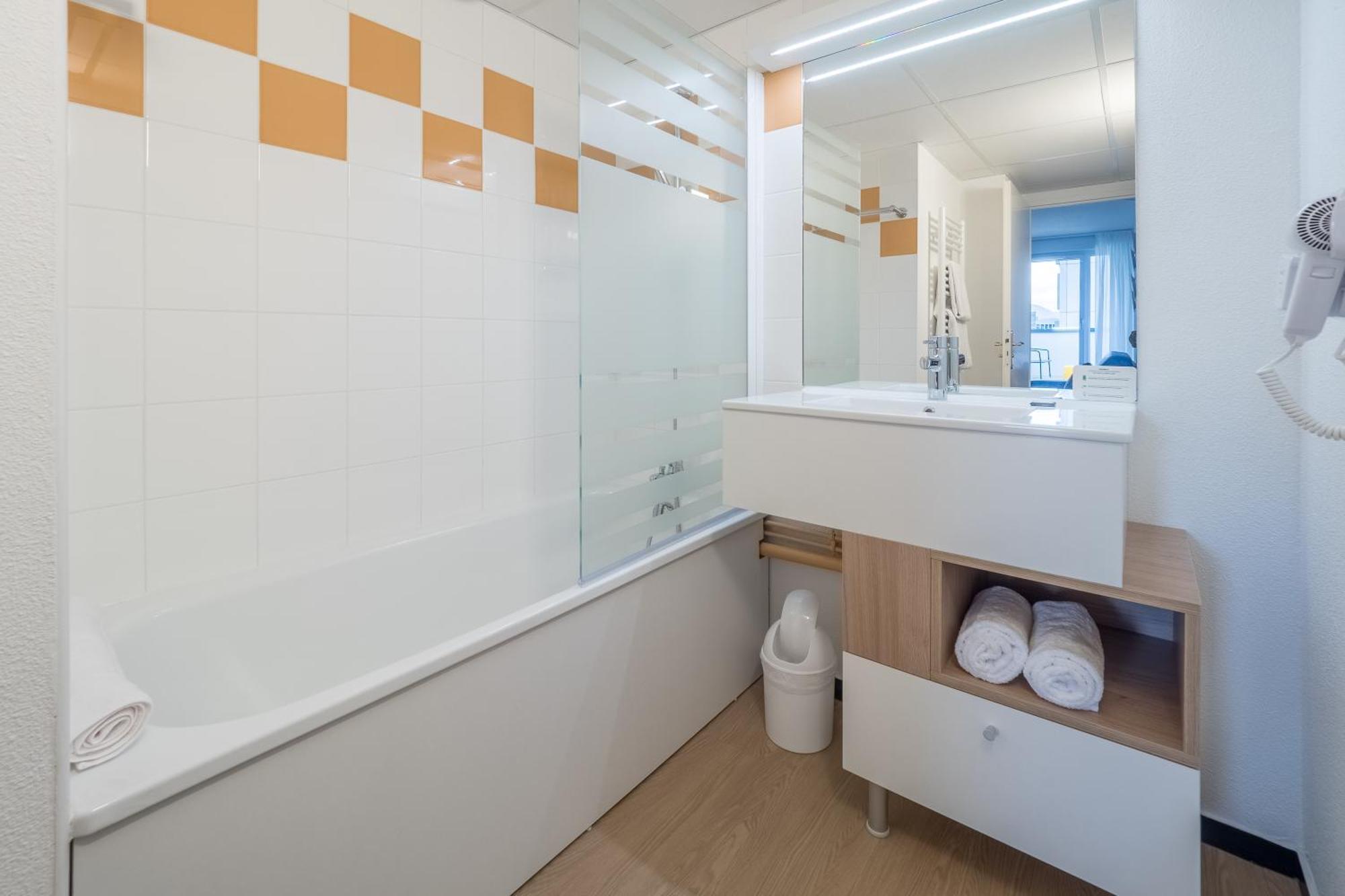 Hostel Le Hueb Grenoble Buitenkant foto